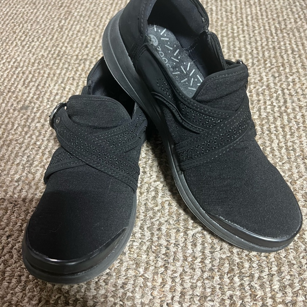 Womens B Zees Black Slip-On Comfort Sneakers shoes 7.5